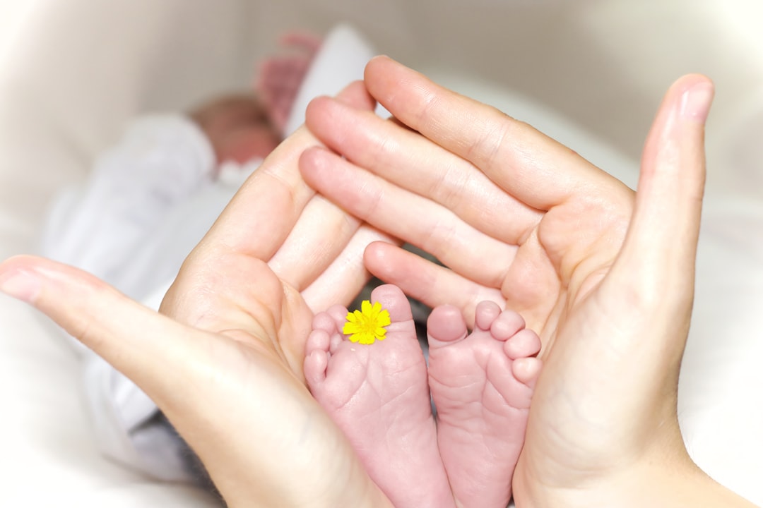 Mengapa Produk Bayi Tidak Cocok untuk Skincare Wajah Dewasa
