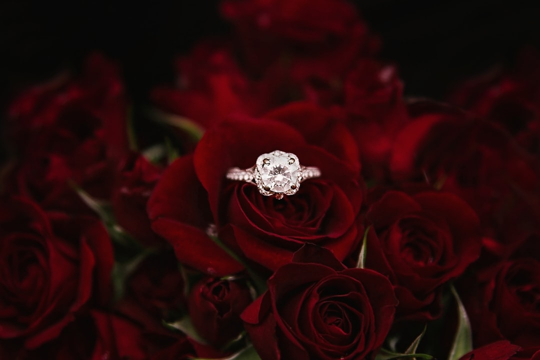 Cara Praktis Mengukur Ukuran Cincin Sebelum Membeli